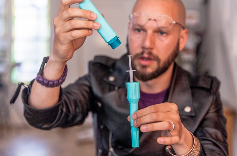 Avast's tweet image. #EpiPencil hack costs a fraction of #EpiPen (exclusive) bit.ly/2cCvbyq by @sethr @theparallax #biohacking