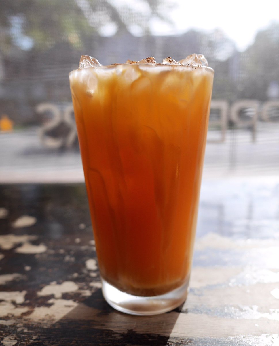 StarryNitesCafe's tweet photo. When it's hot outside but it's fall now and you really just want cider. #makeiticed https://t.co/r21hc0e5HH