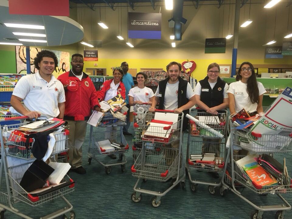 AlyssaPeps's tweet photo. City Year appreciates @agift4teaching for providing supplies for our students and helping us #makebetterhappen !💜 https://t.co/NJ5y4QhbFg