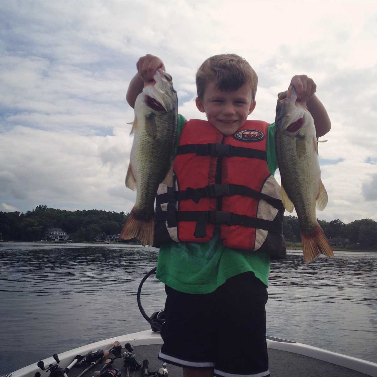 bassthumbappare's tweet photo. Here's a future #bassmasterelite series angler you don't want to mess with! #bassfishing #bassthumb #takeakidfishing @Jalytle @me_eichstead https://t.co/xQWsE8MceK