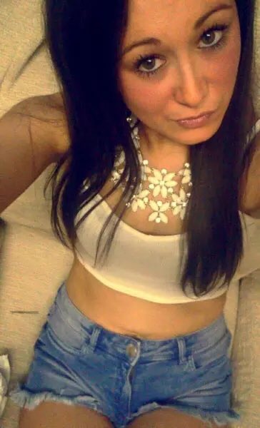 JayMitchinson's tweet photo. On YP app now. I don't know Stephanie Littlewood. If you know her. Tell her I'd like to hear her story personally. https://t.co/YcfEr2SCfe