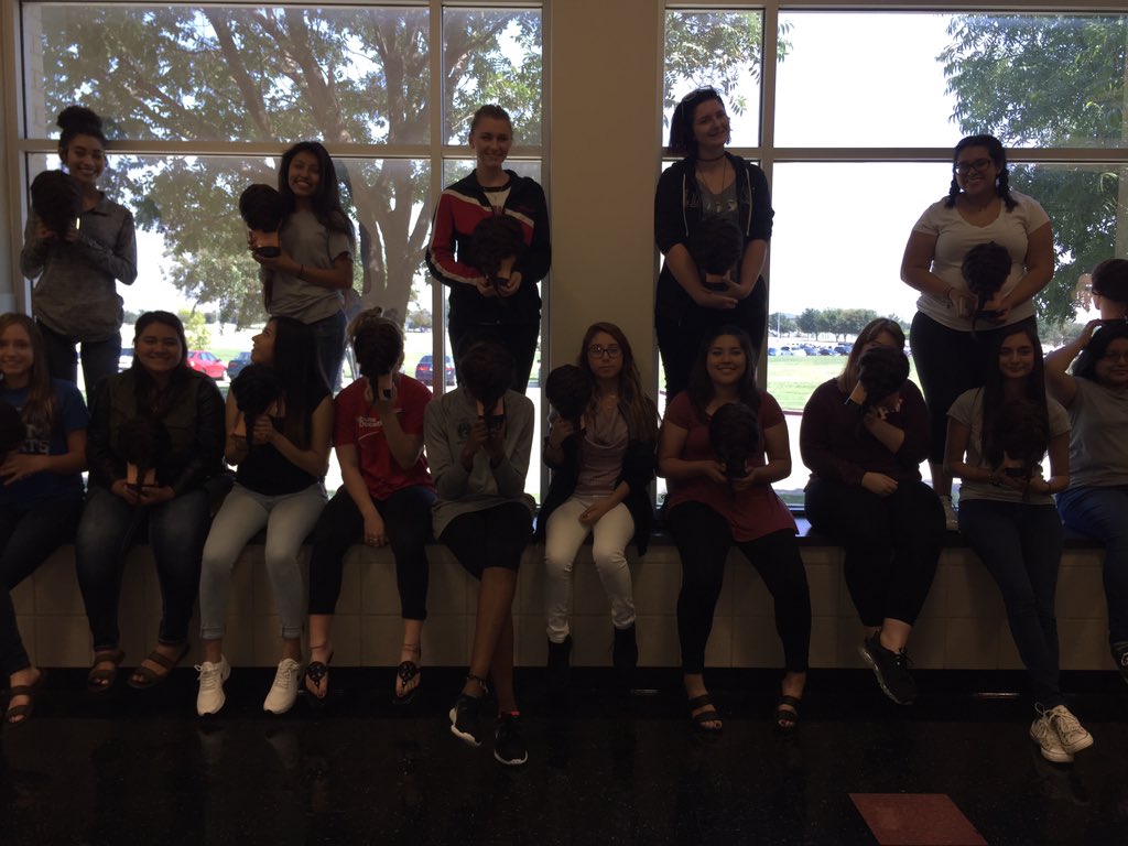 atccosmo2018's tweet photo. had so much fun with our introduction into braiding❤️ #cosmo1 https://t.co/82jPEtZRV8