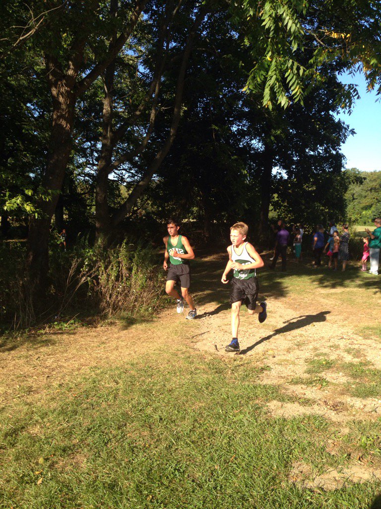 clarezimmitti's tweet photo. SMS cross country looking good. #noturtleshere #smspride https://t.co/iIYFig6xy8