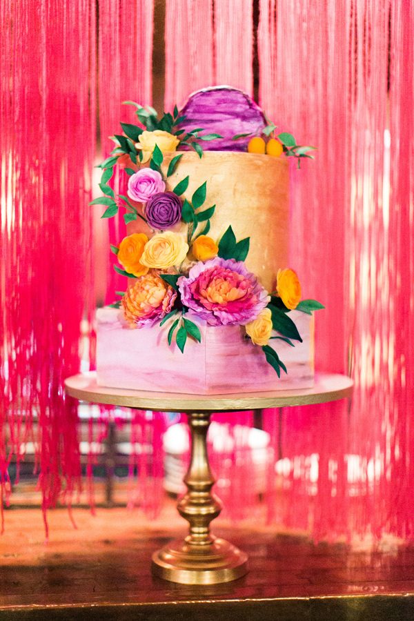 If you're hoping for a stress-free wedding day, we've got <a href="/colorpopevents/">Leah Weinberg</a> here to share 8 great tips: ruffledblog.com/8-wedding-plan…