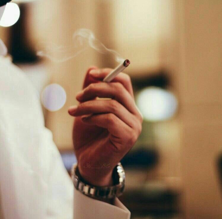 7b_30's tweet photo. يقول 

والله اني عاقل بس في حبشش غرير
واشهد ان القلب ممبطي في ععماه💛🔕. https://t.co/NtHBStnvTs