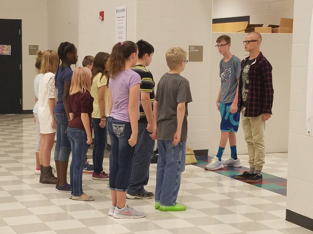 Trvlng_Hstrn's tweet photo. Learning prepatory and command of execution parts. @PeteTweets453 @LHS_JROTC #attention #paraderest https://t.co/D4kEJpWmEu
