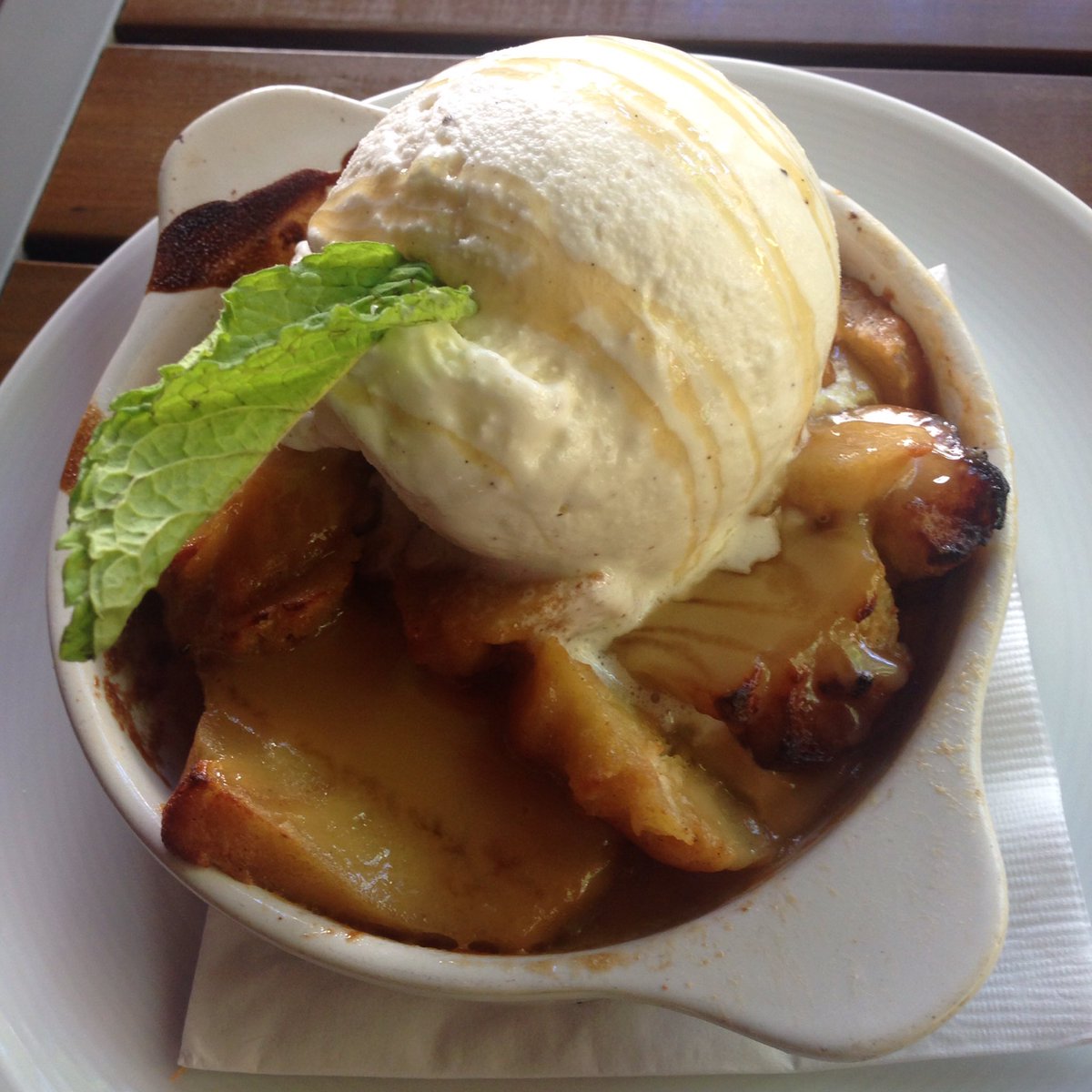 allysonb_com's tweet photo. Bread pudding is back on the menu #marlowstavern #breadpudding https://t.co/byP6zcvFmo