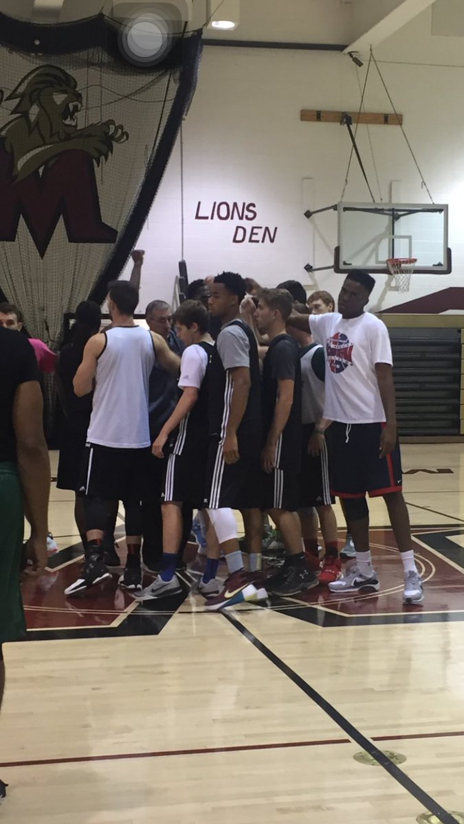 Molloy Basketball tweet media