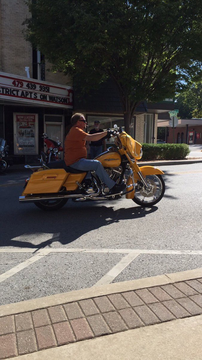 _catherine_anne's tweet photo. A bright bike and moment to exit BBB. Until next time, Dixon Street. #uabbb16 https://t.co/k1glxKNYg6