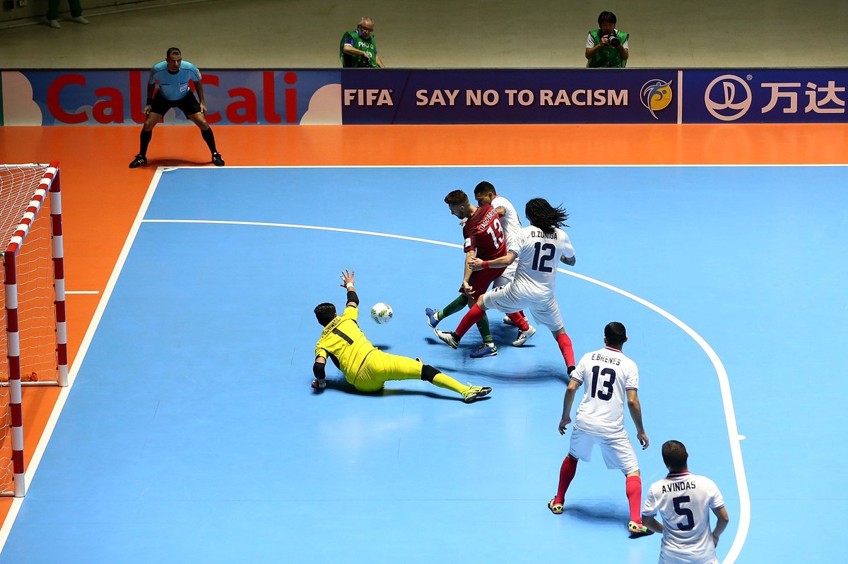 FIFAcom's tweet photo. LAST NIGHT AT #FIFAFutsal2016🇨🇴
Miss the drama as 🇮🇷, 🇪🇸 &amp; 🇵🇹 progressed, while 🇧🇷 bowed out? Catch up here!
https://t.co/vHnNHQEsJo https://t.co/ac9DYYP1tI