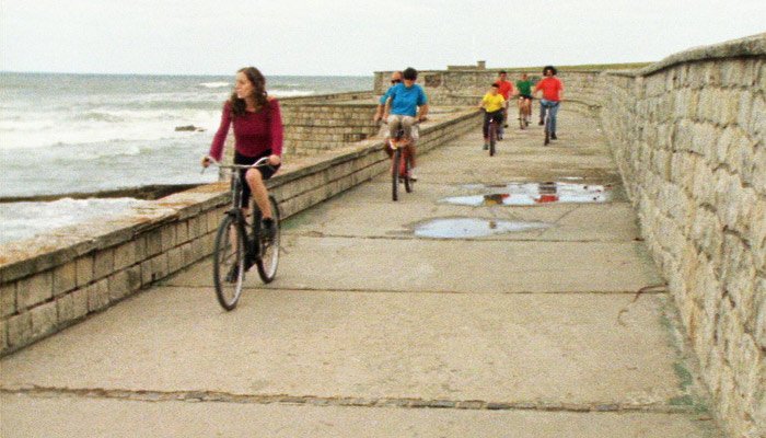 #CortodelDía > #MinimercadoChampion de <a href="/flpercia/">Florencia Percia</a>. Realizado durante su formación en <a href="/ucineFUC/">Universidad del Cine</a> ¡Descubrilo! bit.ly/MinimercadoCh2…