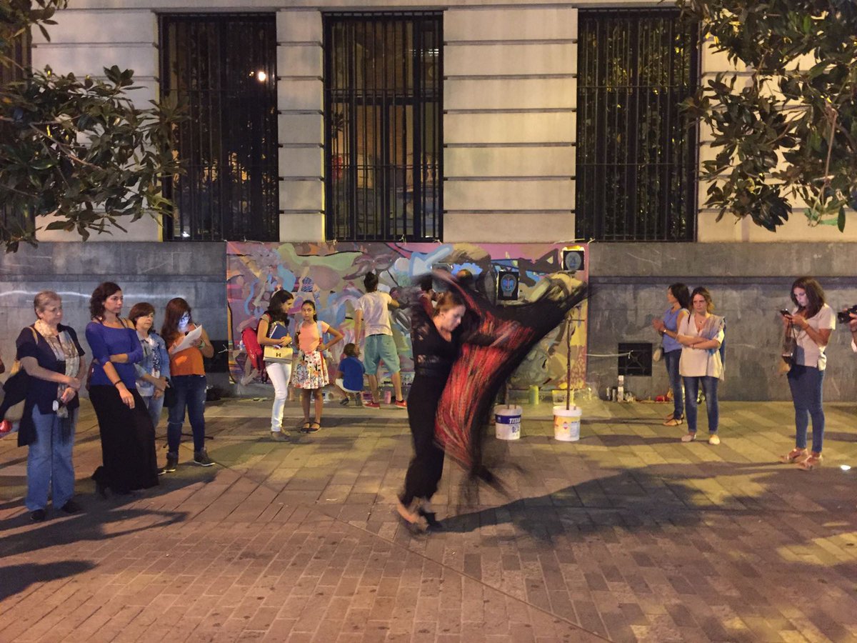 IAJuventud's tweet photo. Finaliza una nueva jornada del Festival #Eutopia16 con debate y creación in situ https://t.co/C3yNAhwpZv