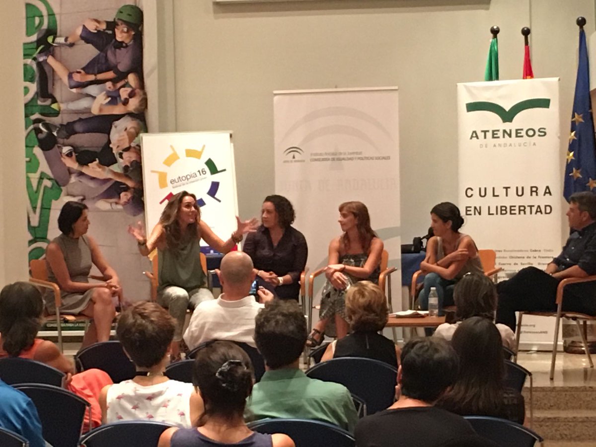 IAJuventud's tweet photo. Finaliza una nueva jornada del Festival #Eutopia16 con debate y creación in situ https://t.co/C3yNAhwpZv