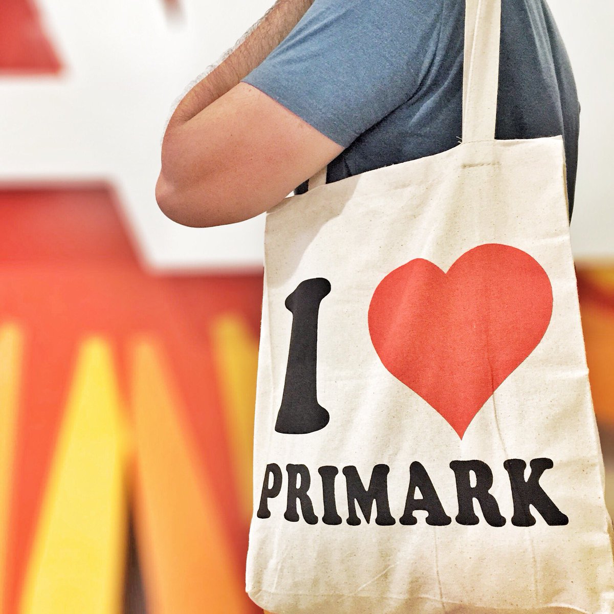 JuanRa_Martinez's tweet photo. ¡Por fin en casa! I❤️@Primark ¡Gracias @FANmallorca! 👏🏻👏🏻 #comparteFAN #FANMallorca https://t.co/MW6lcQm0vV