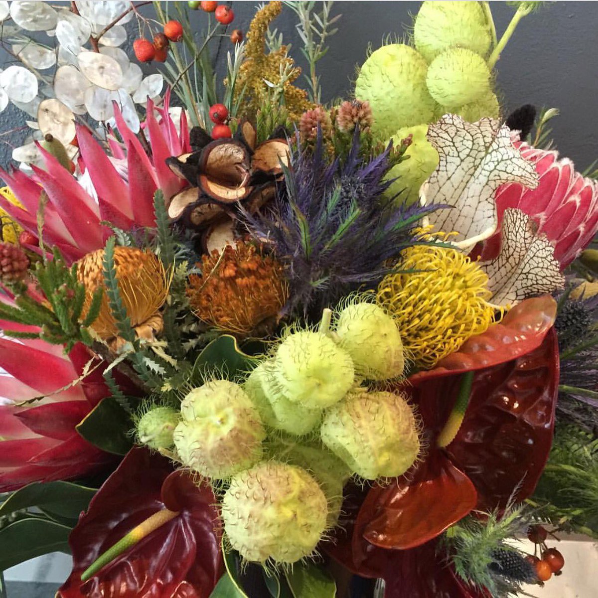 IndiePas's tweet photo. Happy first day of FALL! These stunning fall blooms from Gilly Florals have got us so excited for this Autumn season! 📷: @gillyflowersLa 🍁🍂👌 https://t.co/RVT72XuV60