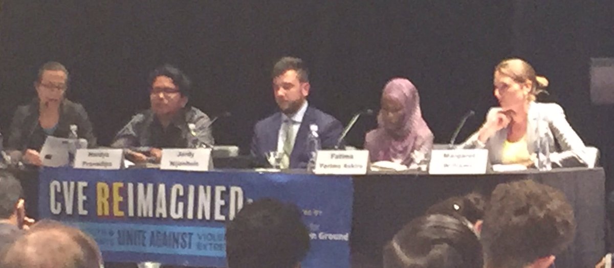 liesjeklomp's tweet photo. #CVEreimagined young people advising how to involve #Youth in Countering Violent Extremism #ShareStopSecure #daretobegrey #GCTF #p2p #CVE https://t.co/P9jXd4MGYi