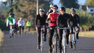 CVIpdx's tweet photo. #PDX, I hope you're getting ready for #HarvestCentury! Register at https://t.co/gGc2b2zY7D. Get a fall #Bike Ride in &amp; enjoy wine! https://t.co/wyIR5j8AfO