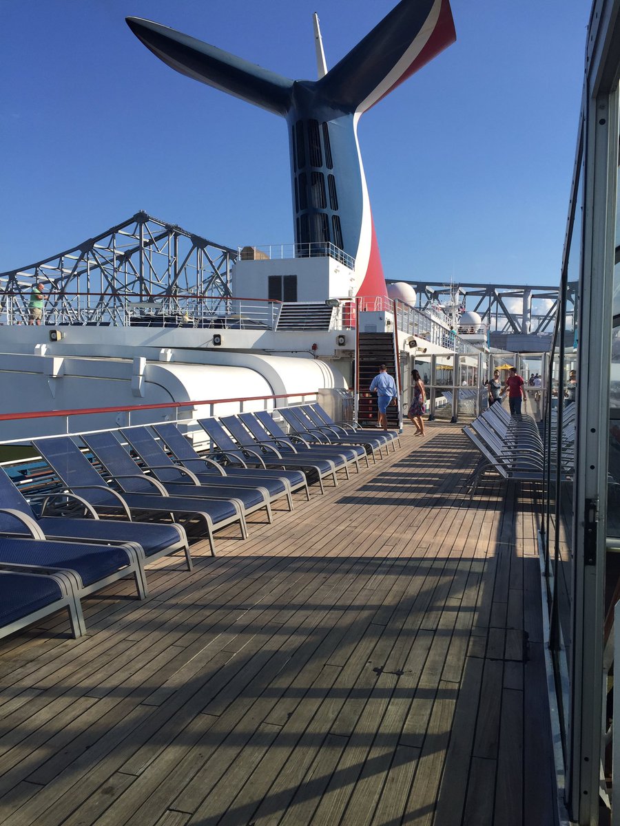 copperaxel's tweet photo. #RoadTrip2016 4/40 pm. Let's get this show on the road! #swelteringhot #letsgo #CarnivalTriumph #Cozumel https://t.co/kTQtUQnsGh