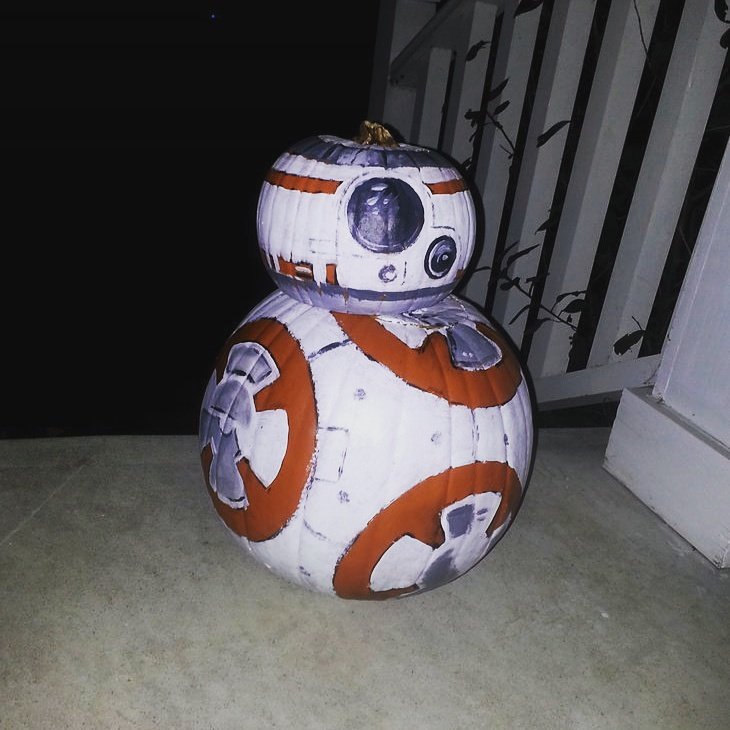 Geek_art_by_Dan's tweet photo. 1st day of Fall let the BB8 Pumpkin parade begin. Use hashtag #bb8pumpkin when u post ur pics! @BB8pumpkins @BB8 @bb8Awakens https://t.co/05Yhyvvbm3