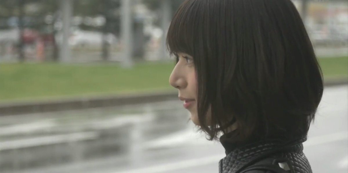 ヘンドリックス 雨の日になると自分の持ってる傘をわざわざ閉じて 入れて って言われる妄想をしてしまうヘンドリックスです はい ショートの頃は横向いた時の丸い感じがたまらなかった 今の横顔もたまらない つまり橋本奈々未って女性が好き