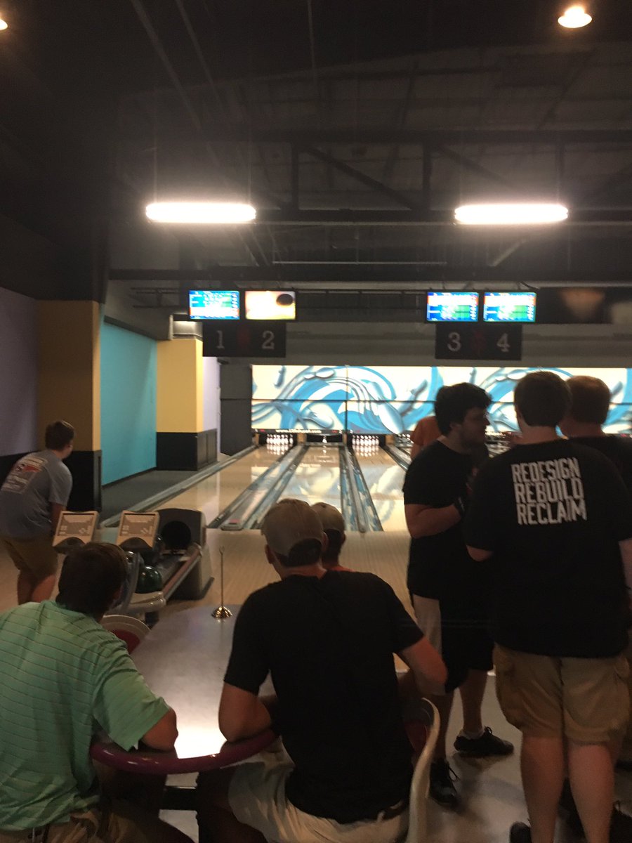 CMSbowling's tweet photo. @cmsswimteam #getmagnetized https://t.co/7Vqqsn7Y1R