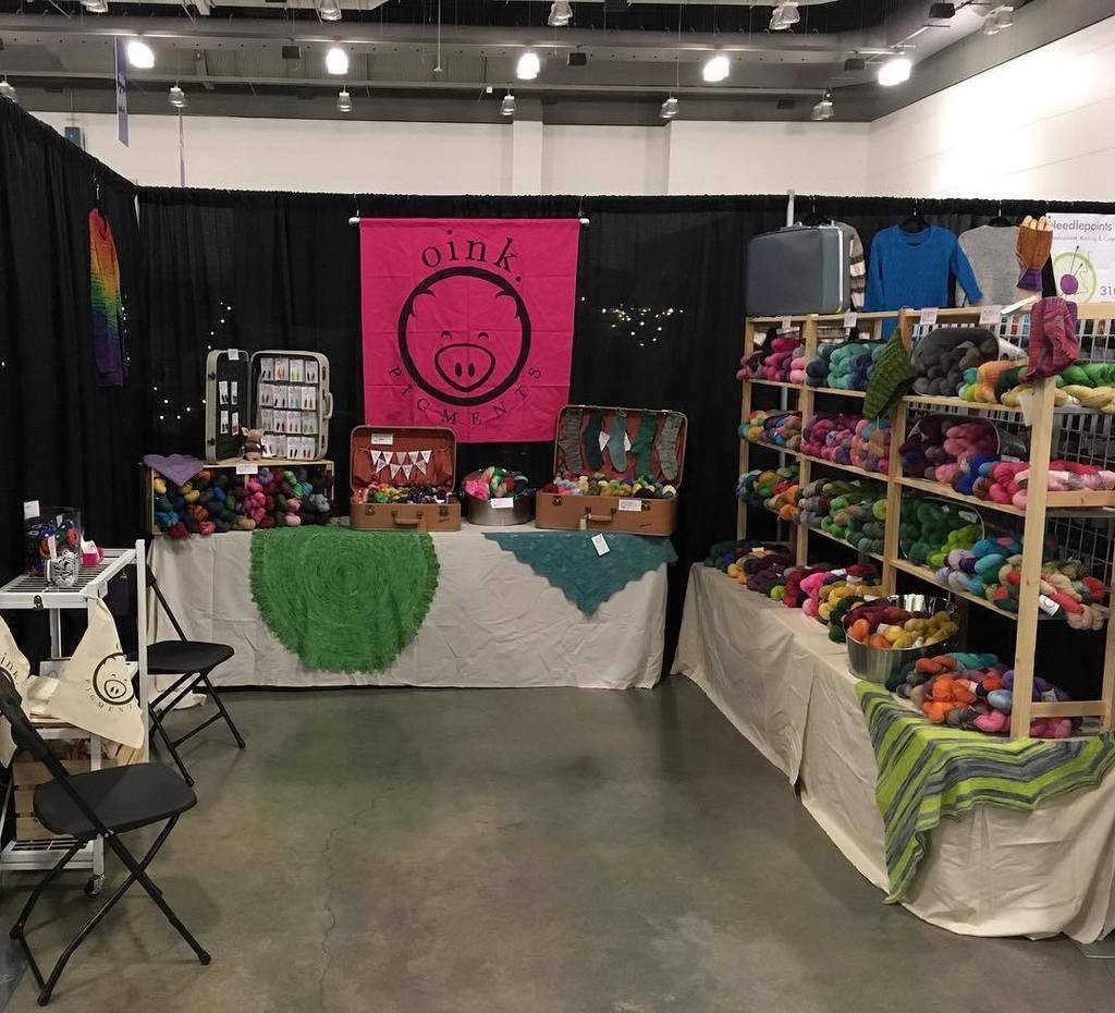 oinkpigments's tweet image. We are all set up and ready to go at Stitches Texas! Come visit us in booth 307 🐷❤️🐏 #stit… ift.tt/2ddlRjo