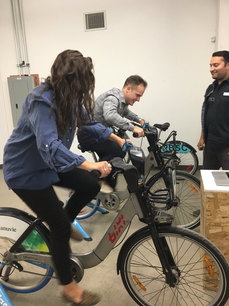 ChampagneSim's tweet photo. En direct du #SOH2016 chez @SmartHaloBike avec @PwC_Canada_LLP #tech #startup @sopenhouse https://t.co/o0cLgcnNWj