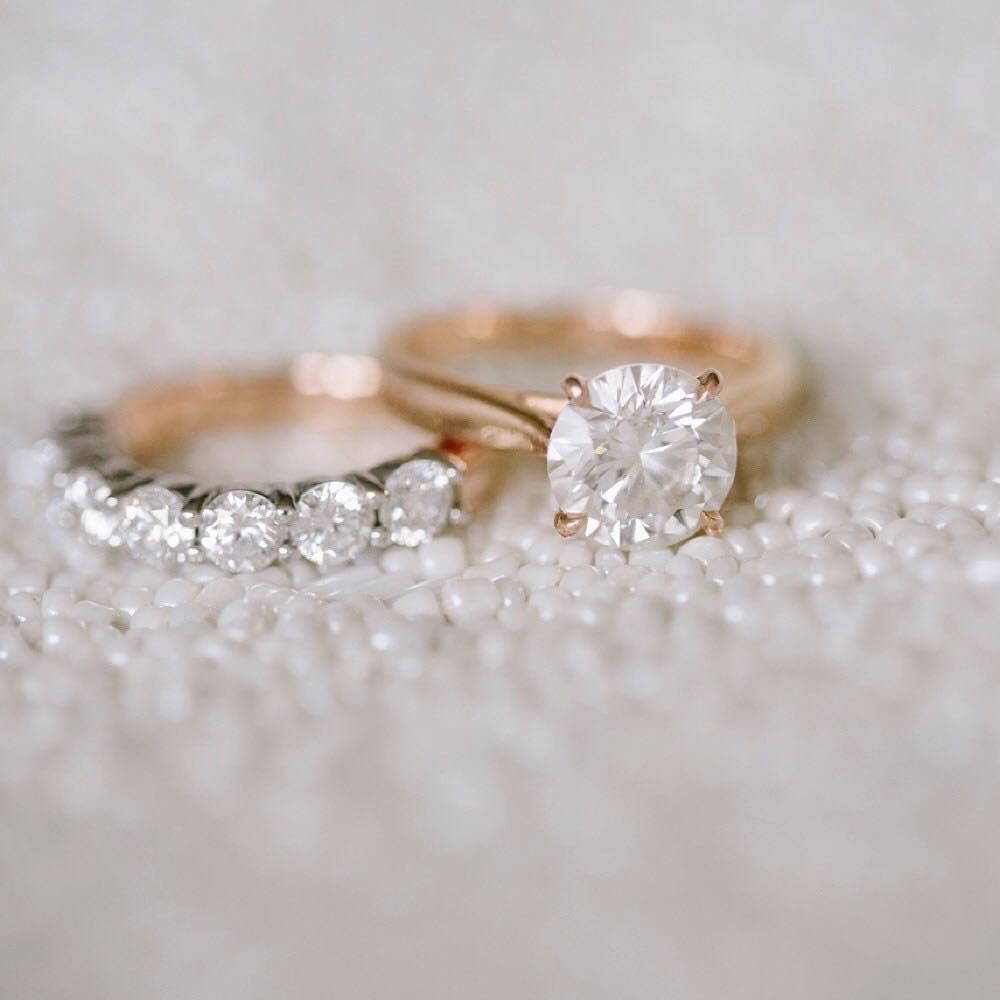 Who can resist the allure of rose gold. ❤️ So pretty. Tag a friend that needs this! 📷 <a href="/kat/">Kat Ward</a>… bit.ly/2cKHZ6d