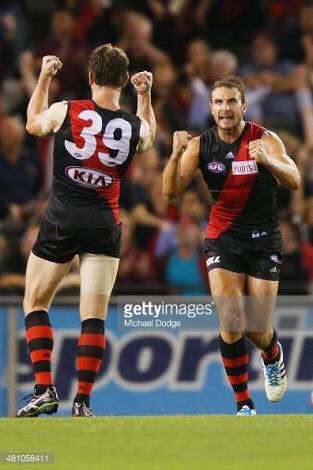 HeathHocking39's tweet photo. YES!!! Jobe's back https://t.co/5uKcPQjKm1