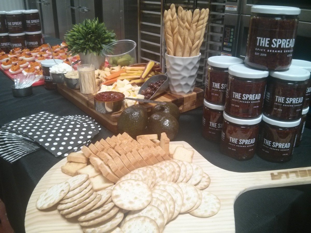thatsthespread's tweet photo. Kicking it off in style at foodstarter with some of Toronto's hottest food bloggers https://t.co/4emKCQle5C
