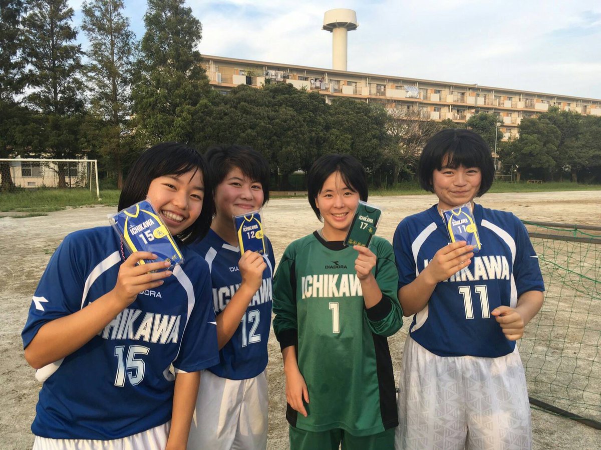 ユニフォームスマホケースのcraft Twitterissa 市川学園女子サッカー部の皆さんに引退記念の贈り物として作って頂きました 野球だけではなくサッカーのユニフォームユニフォームもこれから沢山作って行きたいので是非周りのサッカー部に方にも宣伝して下さい 笑