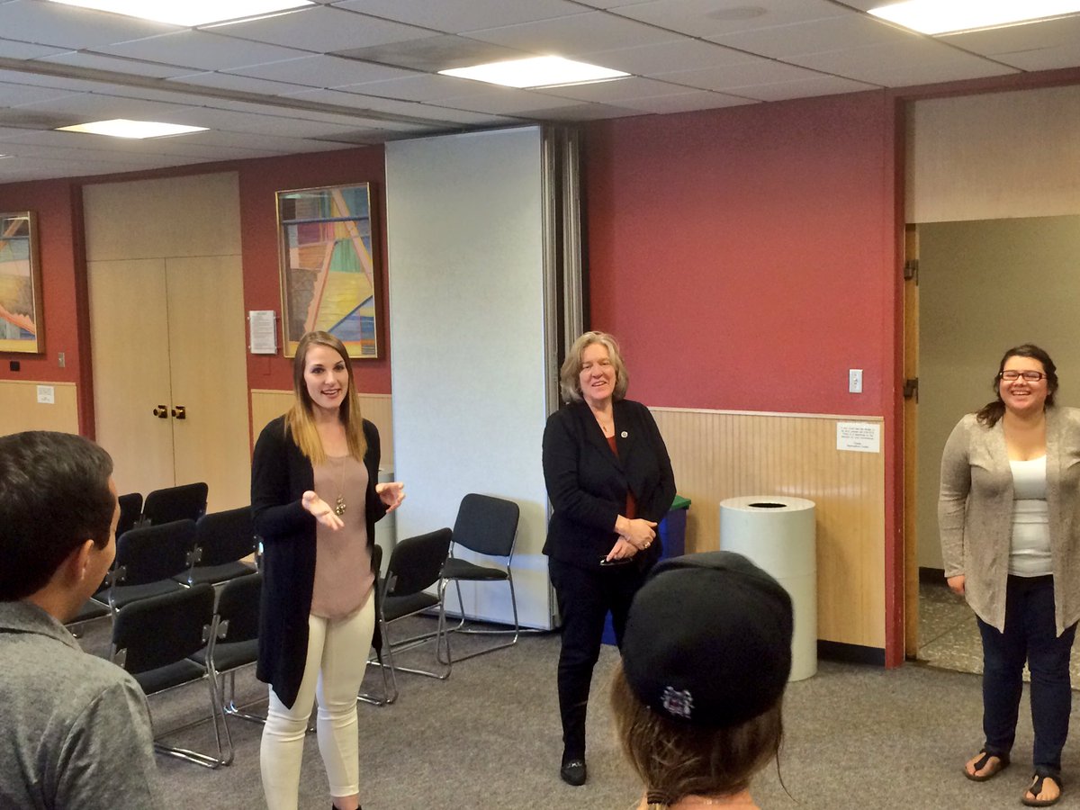 Fresno_State's tweet photo. Training next gen of #leaders! @kwill220 &amp; @LoweMitzi lead workshop for "Touch the Community" competition teams. https://t.co/7NCTOrVrIJ