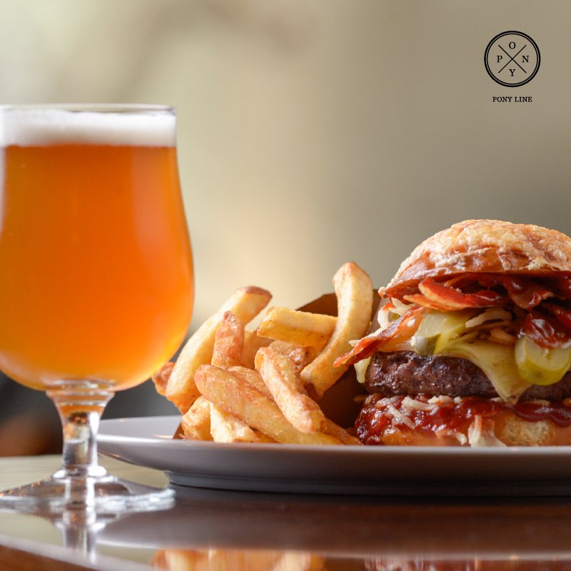 ¿Quién dijo cerveza artesanal y la primera hamburguesa gourmet de la ciudad?  4321-1200