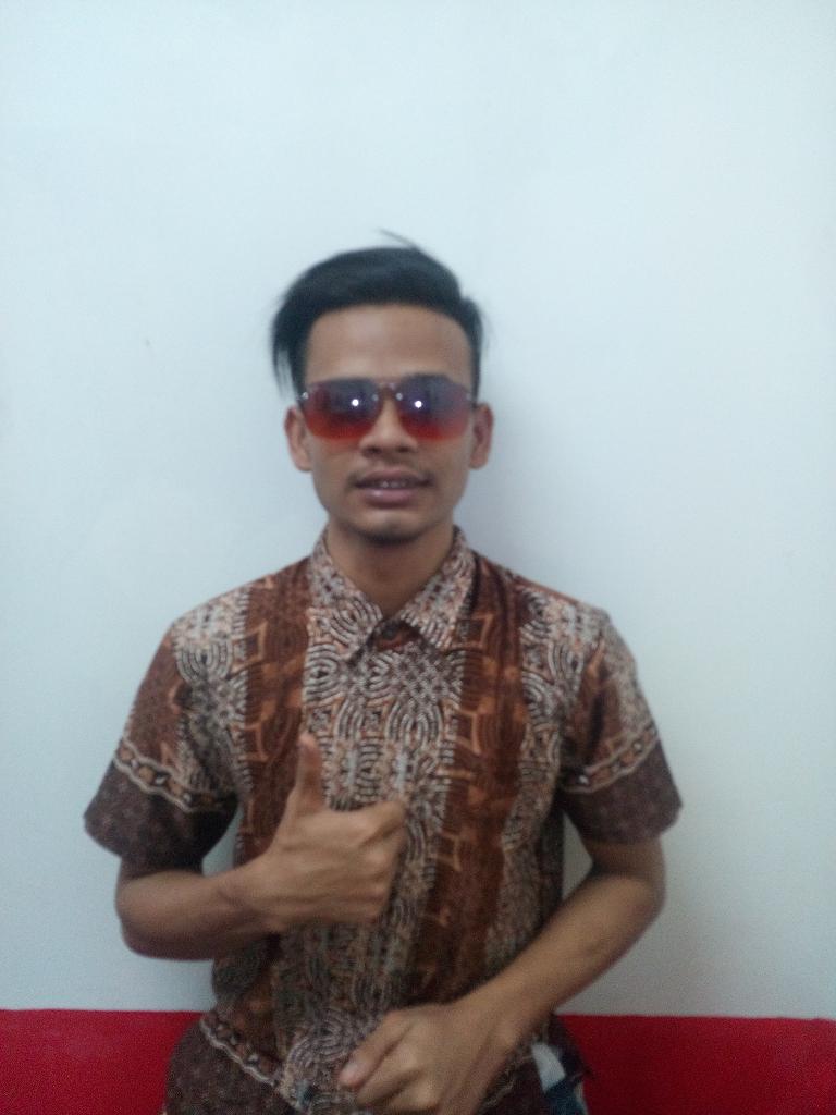 aneuk_batat_'s tweet photo. Hom lah hahahaha https://t.co/WvnwIu8IcJ