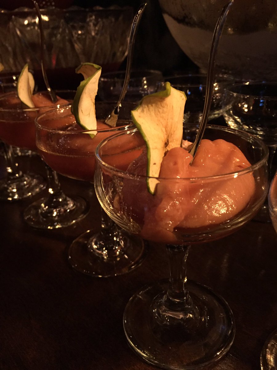 drfrayn's tweet photo. Love me some bubbles. #barlelabqds https://t.co/iAy8RETeA0