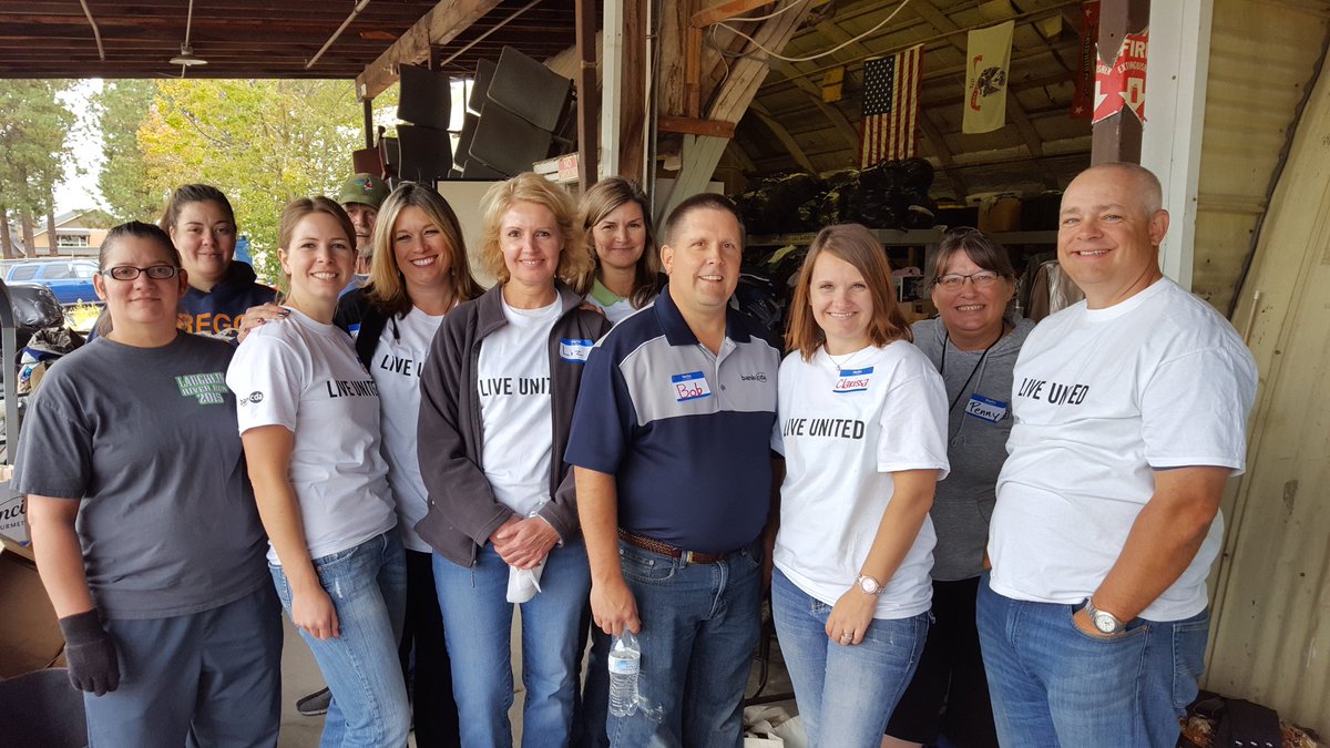 mybankcda's tweet photo. @uw_northidaho Teamed up with The Guardians Foundation organizing their thrift store warehouse. 
#DayOfCaring #LiveUnited #NorthIdahoCares https://t.co/nifyIY35DA