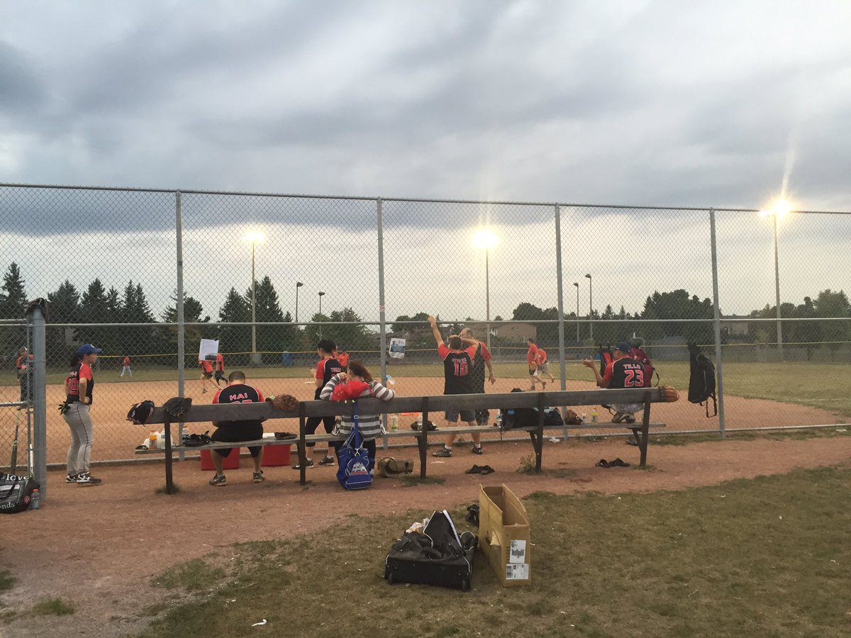 MBSLcommish's tweet photo. ThreePitch softball finals between Markham Mavericks &amp; Honda Fury!
#MBBL #CorporateSoftball #ThreePitch #Playoffs #Finals

#TeamBuilding https://t.co/V9GbLL8Am0