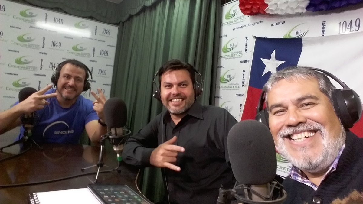 cdiazram's tweet photo. La pandilla se reúne nuevamente para hablar del #votoprogramatico @elmorrocotudo @Rafoarica @edwin_briceno https://t.co/FwhGMyVXCn