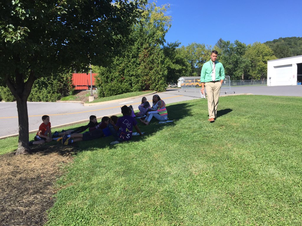 LTMS_Principal's tweet photo. Mr. Hessert said, "It is too nice to be inside for science today!" #LTMSteach https://t.co/ldwPXWTCFx