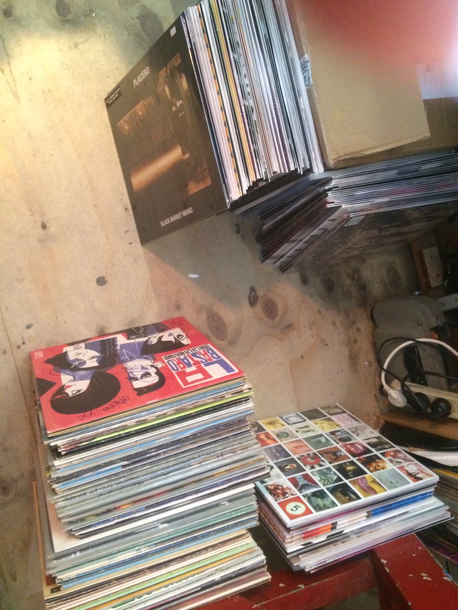 DeathRayRecord tweet picture