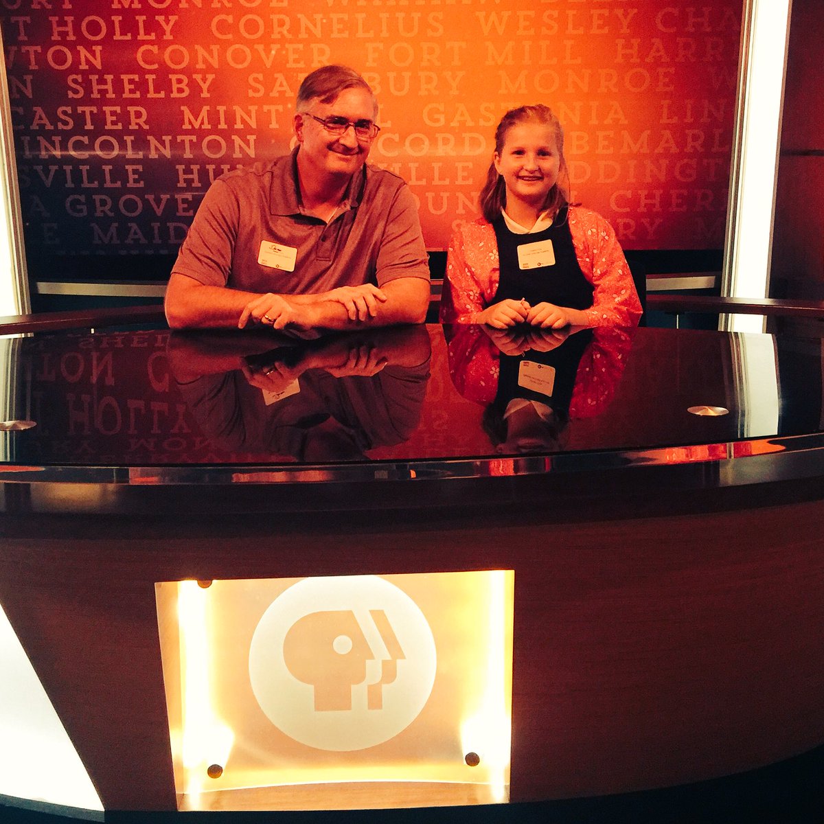 CltKarenPrice's tweet photo. .@carolinapolicy sorry we missed you! But did get to check out @wtvi @pbs studio @NewsHour (@CltLindseyP left her resume) @CharMeckSchools https://t.co/F054gwYKvd