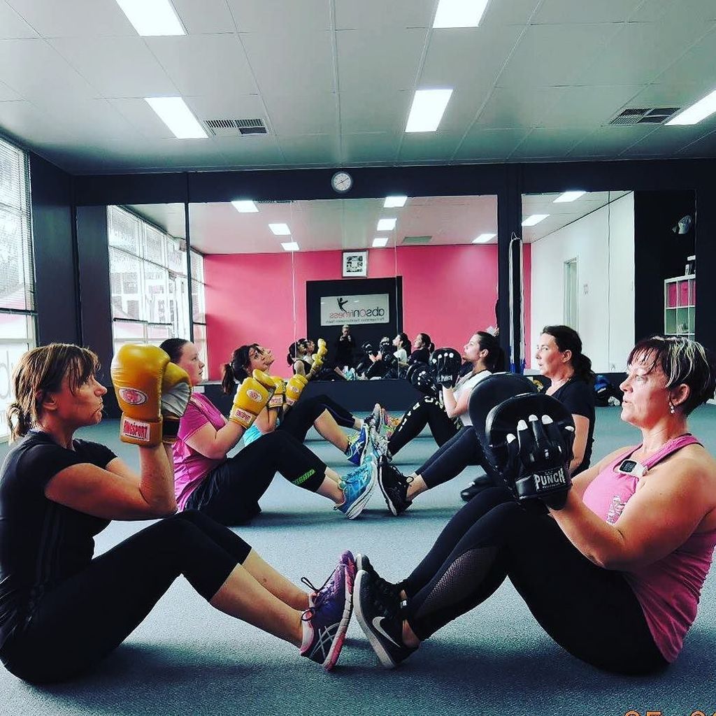 absonfitness's tweet photo. 3 Months From Now You Will Thank Yourself👊👊👊 #cardio #boxing #box #body #abs #core #upperb… https://t.co/iEGFZOxoRh https://t.co/I4OgU1NQun