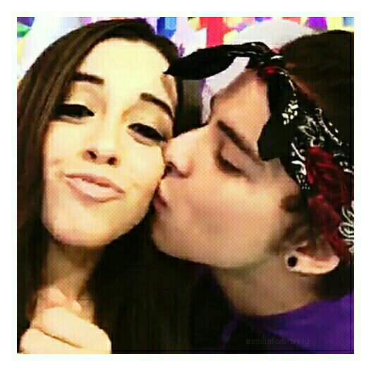 smileforbrarely's tweet photo. La quiero poner de icon 😍😍😍😍😍😍 https://t.co/LCibyoZbxD
