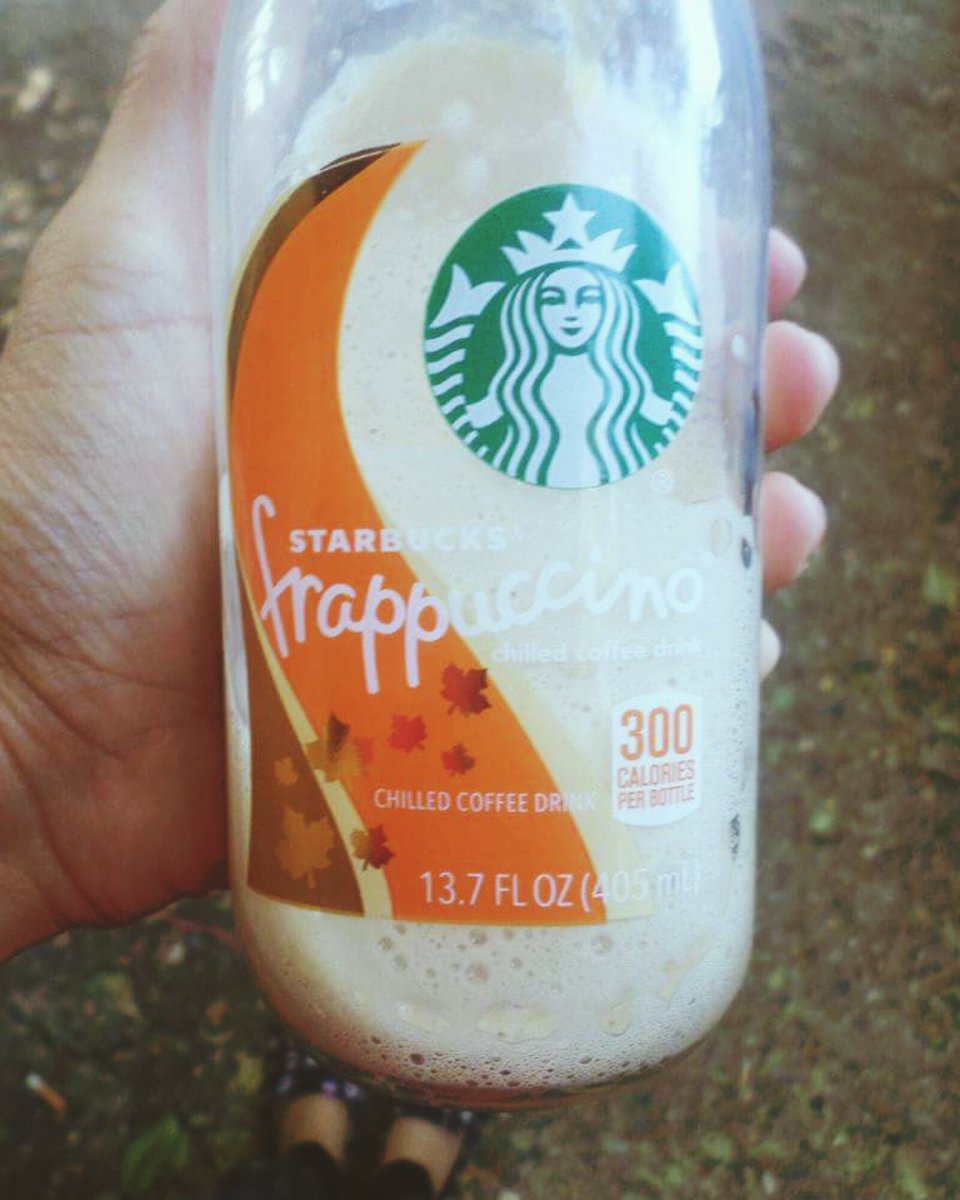 anamaria_262's tweet photo. Happy #FirstDayofFall! πππ #currentfallmood @Starbucks https://t.co/BjwxlmQXr6