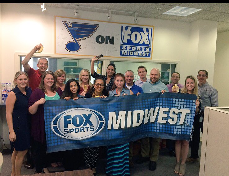 Shelby_Akos's tweet photo. Team @FSMidwest getting ready for #BizDash2016 #myfirst5k @STLSportsCom https://t.co/jfj6XeqbaC