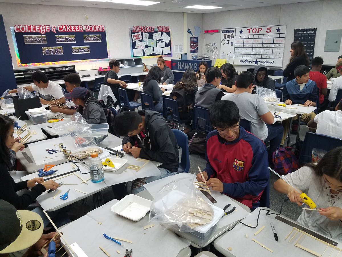 avenamath's tweet photo. Putting Geometry to use at #CHHS @reams_michelle #GeoTrio #HawksLearn https://t.co/hFkCj7NcHq