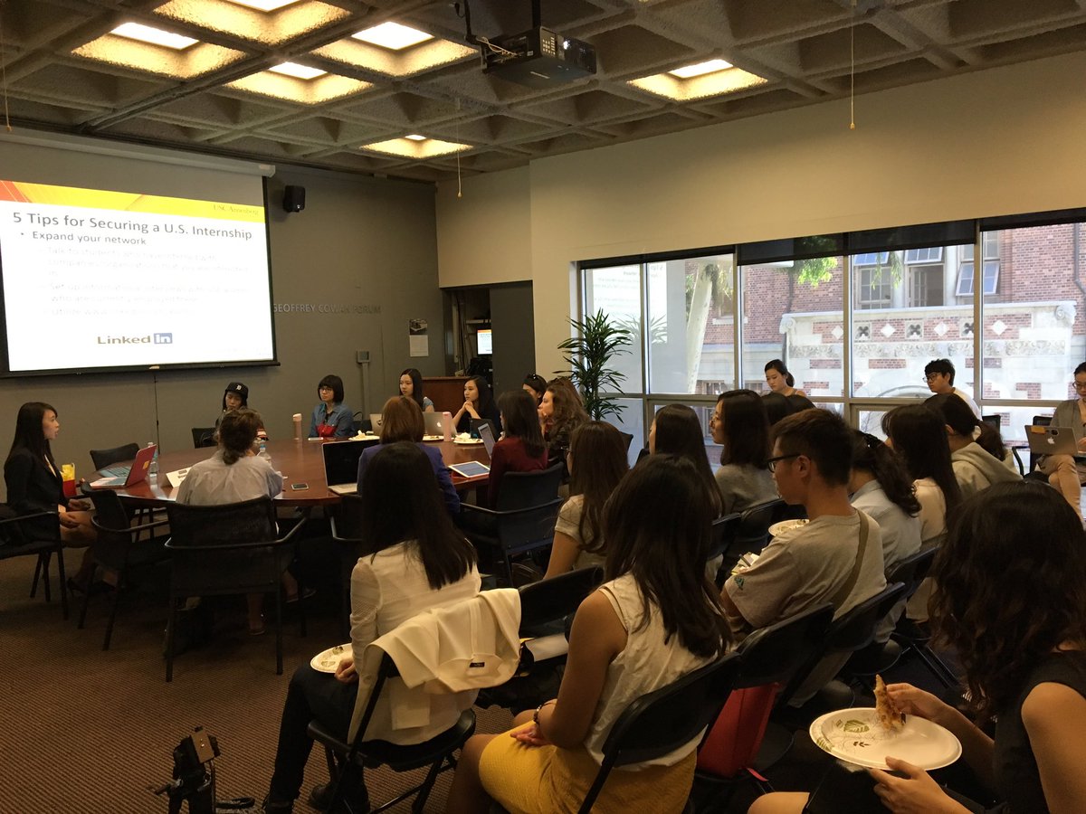 ASCCareerDev's tweet image. Thank you to @USCAnnenberg alum Weiwei for being our guest speaker @ the Int'l Career Club today! #ascj