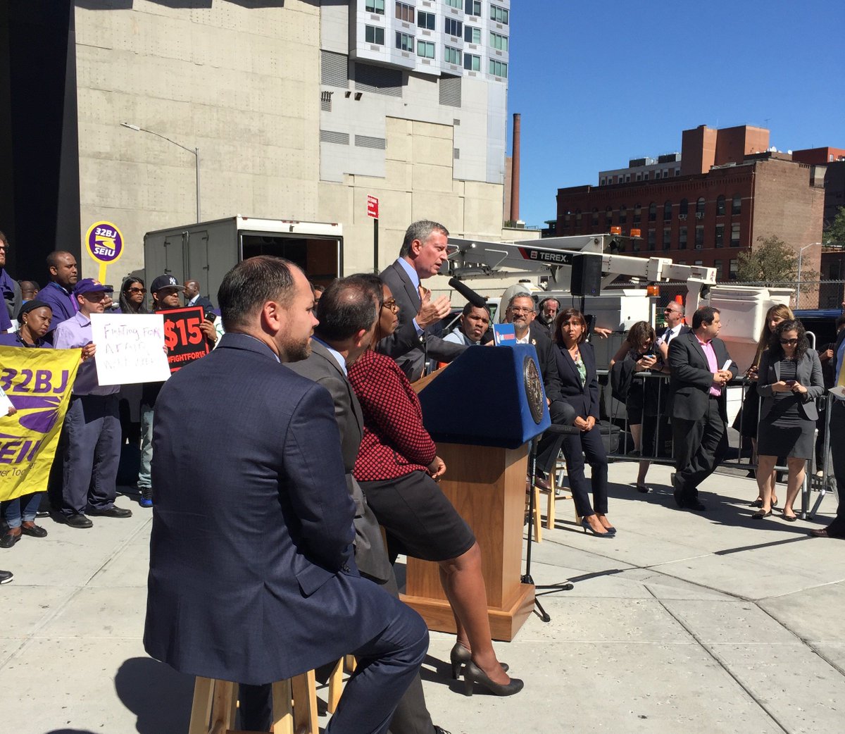 ABetterBalance's tweet photo. We're looking forward to working with @BilldeBlasio, @bradlander, &amp; @CoreyinNYC on #ReliableSchedule. https://t.co/7D2TPRLzqc