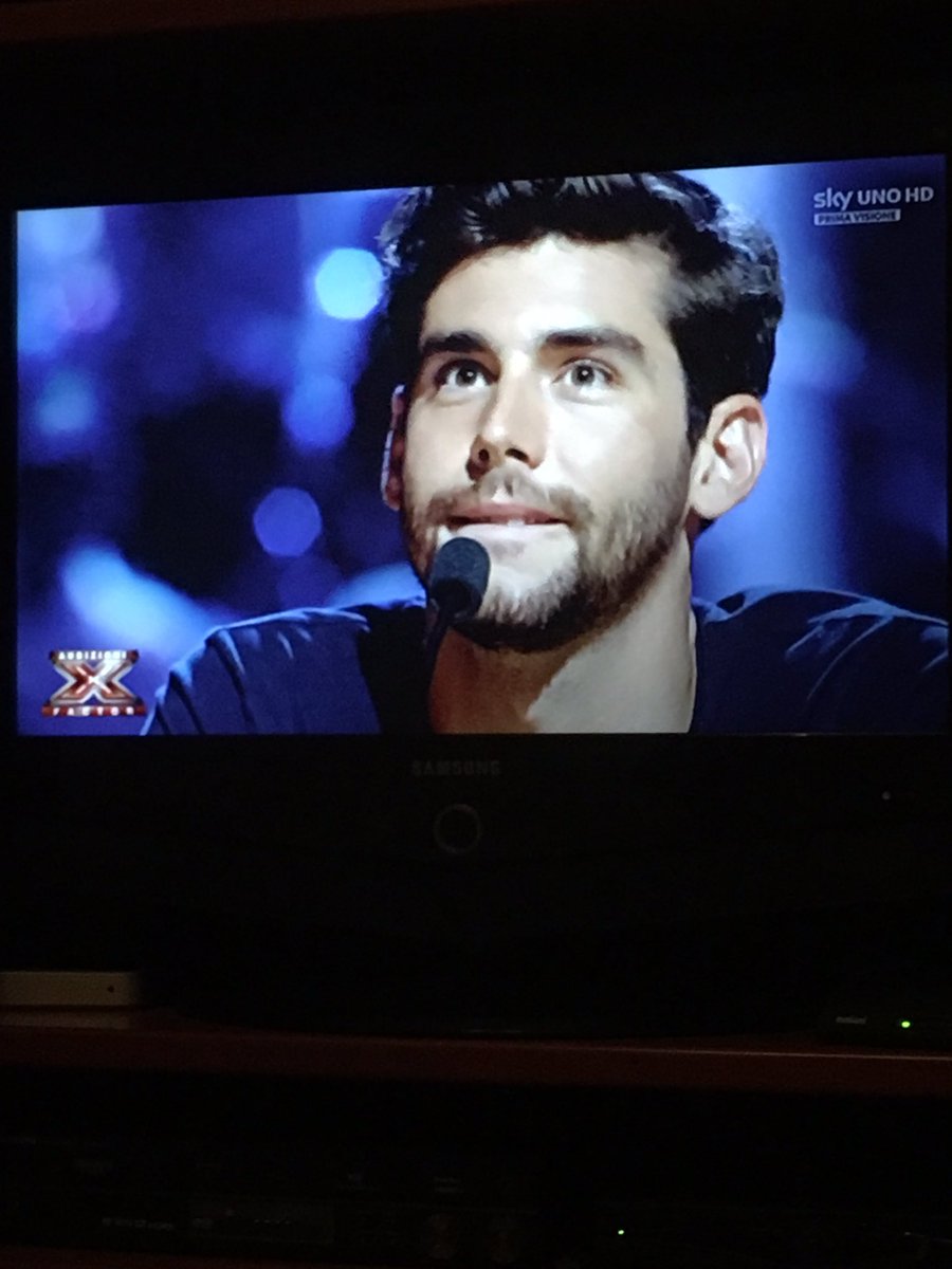 Juska09's tweet photo. Solo io vedo X factor per vedere solo lui??😍😍😍 https://t.co/loevvTlTdm