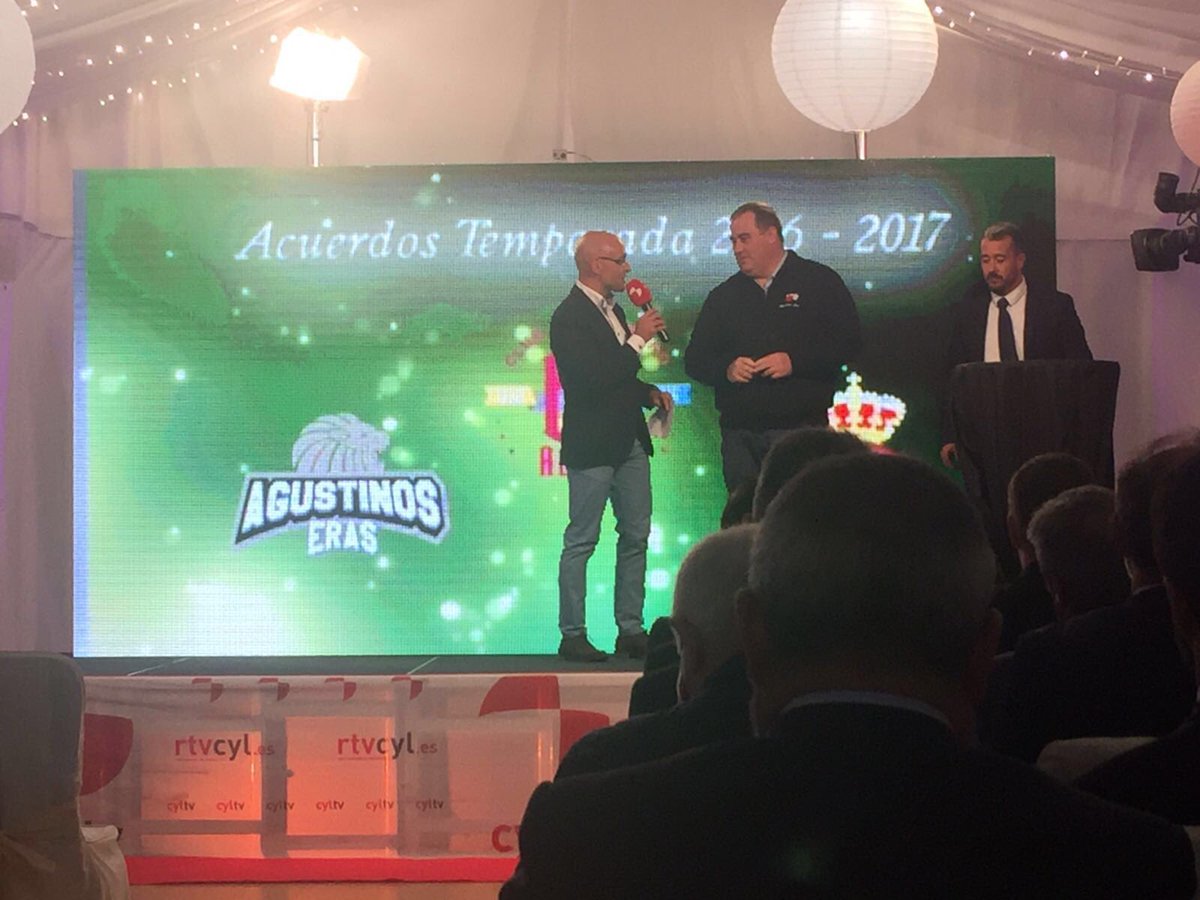 CBReinodLeon's tweet photo. Un honor participar en la gala de @La8Leon , junto con los clubes deportivos de Leon @ADEMARLEON @CyDLeonesa https://t.co/GLPISU5GUP